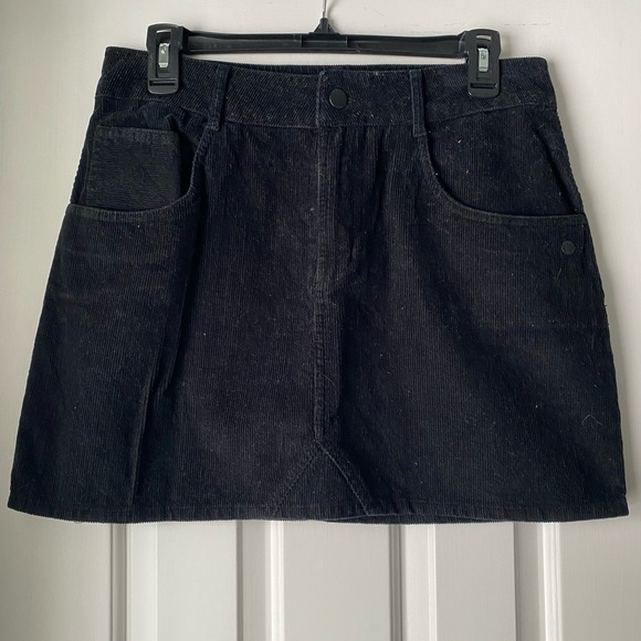 Roxy Corduroy Black Skirt Size M - Picture 1 of 4